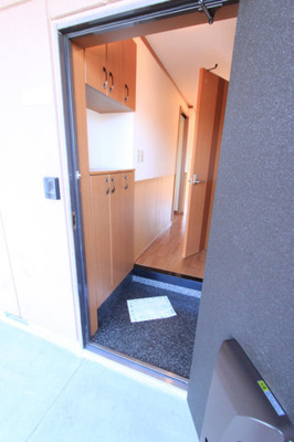 【玄関】 | ルミナスコート | 明るい玄関です