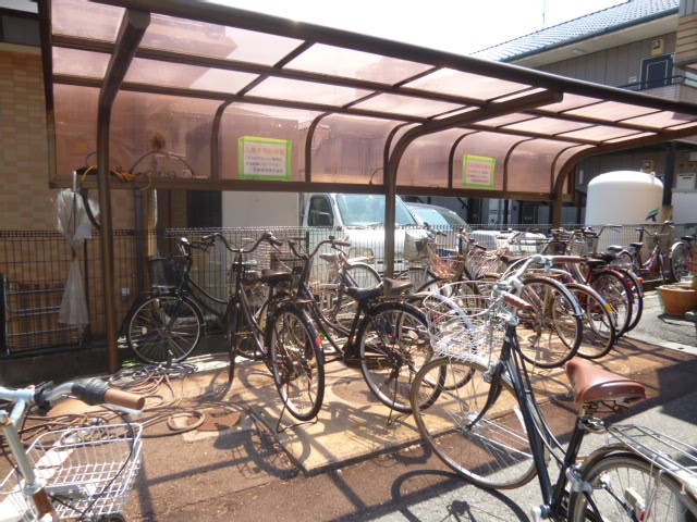 倉敷市松島の賃貸マンションのその他共用部分|自転車置き場