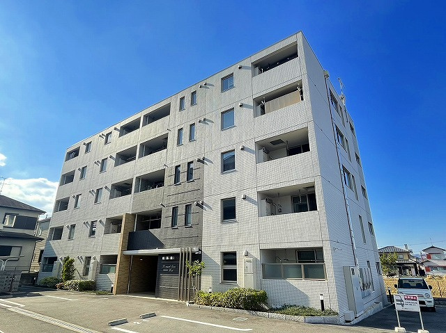 Ｋ’sコート奈良ウエストの外観|キレイな外観です。