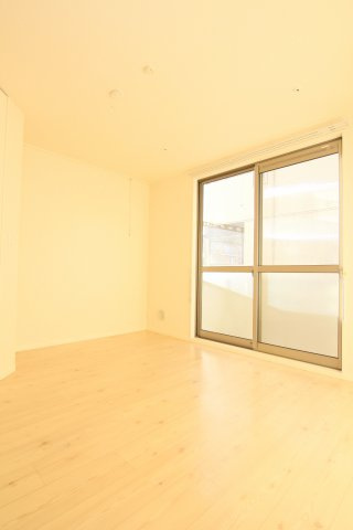 レオーネ本町Ａの洋室