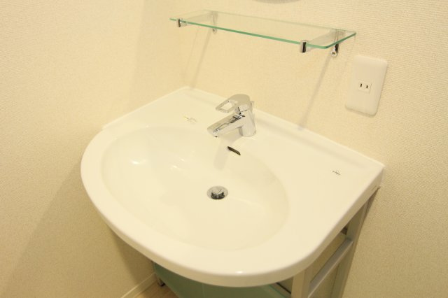 レオーネ本町Ａの独立洗面台