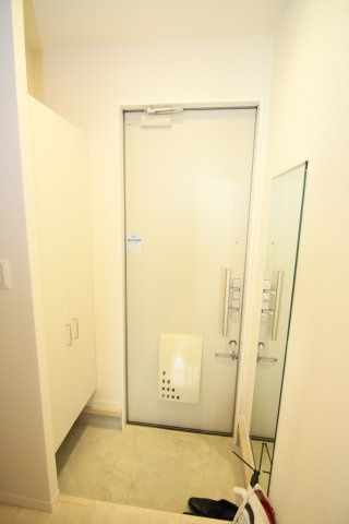 レオーネ本町Ａの玄関