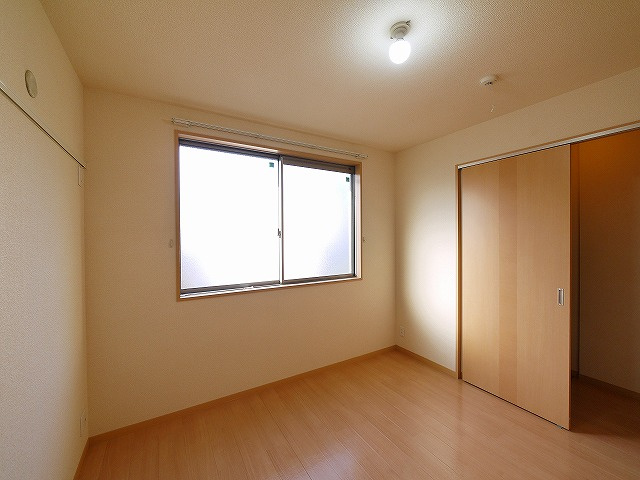 アネシスあやめ池の寝室|ゆとりの広さです