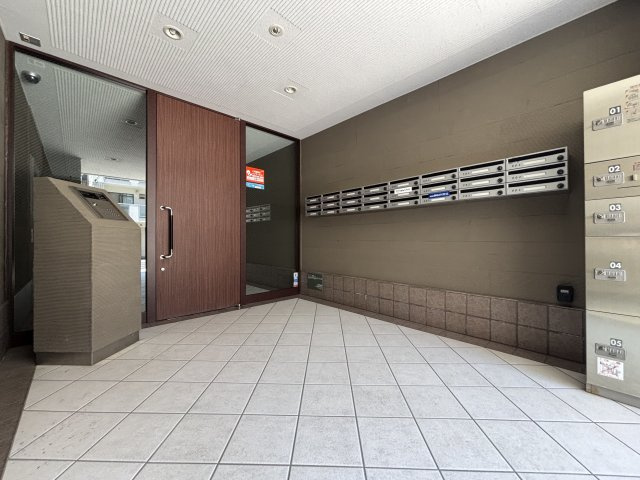 サンステージ神戸大倉山のエントランス