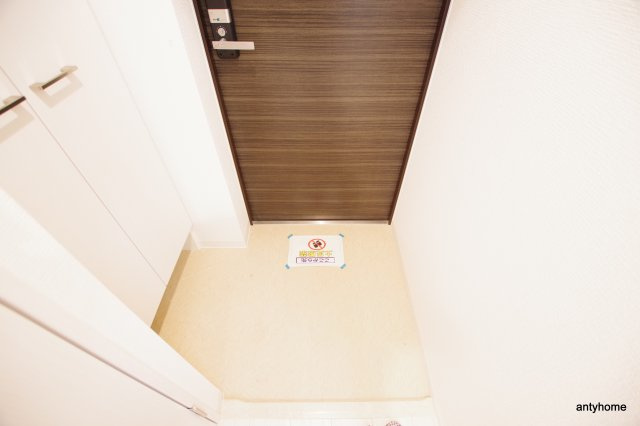 エスリード本町靭公園レジデンス　仲介手数料無料の玄関