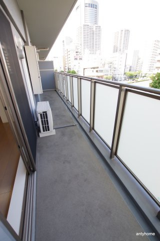 エルヴェ東天満　仲介手数料無料のバルコニー