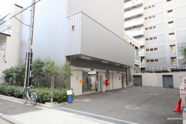エルヴェ東天満　仲介手数料無料の駐車場