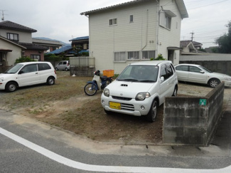 【駐車場】