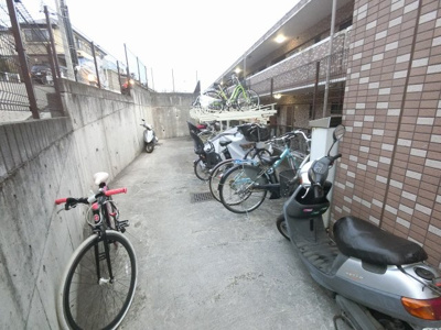 【その他共用部分】 | センチュリー菅生 | 駐輪場・バイク置場