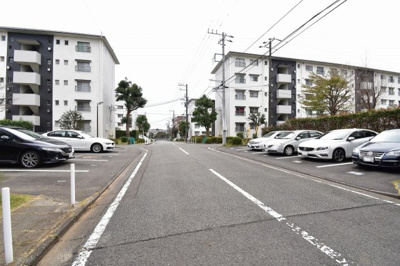 【駐車場】 | 片倉台団地3街区2号棟 | 平置き駐車場