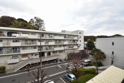 【展望】 | ヒルズ横浜南ガーデニア4号棟 | 1階部分からの眺望♪