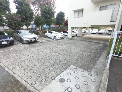 【駐車場】 | 宮崎台グリーンハイツ | 平置き駐車場