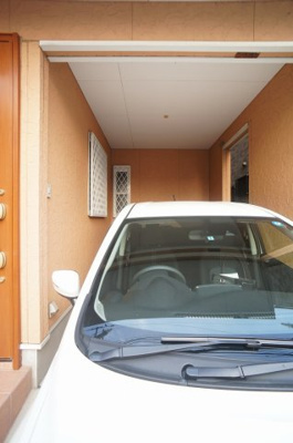 【駐車場】 | 田島４丁目貸家 | 写真は、日産ノートです。