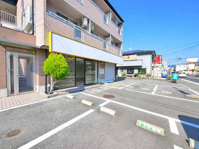 カンタベリープレイス店舗の外観