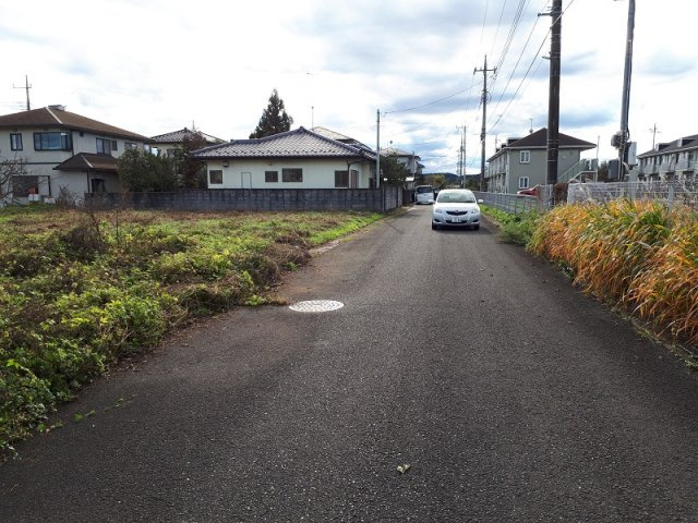 【前面道路含む現地写真】