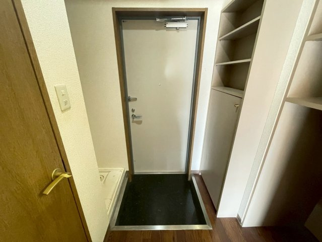 フローラルこさか(近畿大学一人暮らし)の玄関