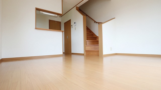 フロイデ　弐番館の居間・リビング