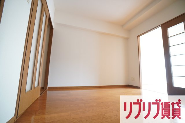 オーキッドレジデンス千葉中央の居間・リビング