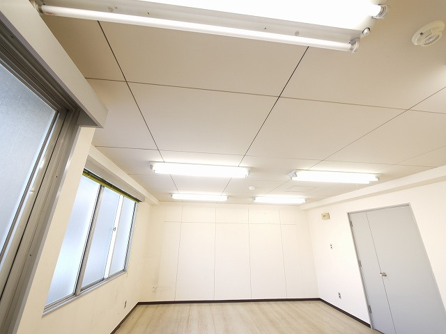 千曲ビルの内装