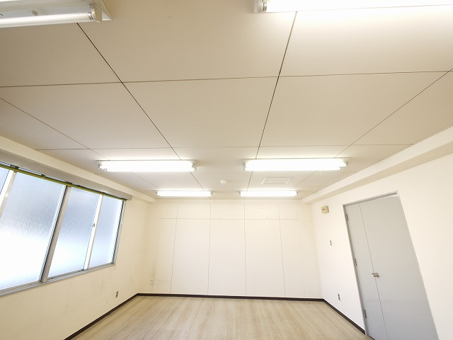 千曲ビルの内装