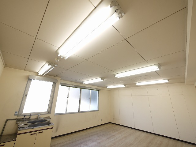 千曲ビルの内装