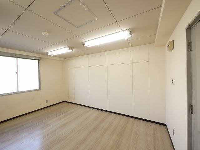 千曲ビルの内装