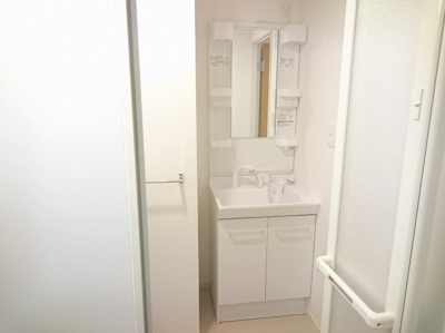 【独立洗面台】 | クレイノカーサGOYAⅢ | ※写真は別のお部屋です