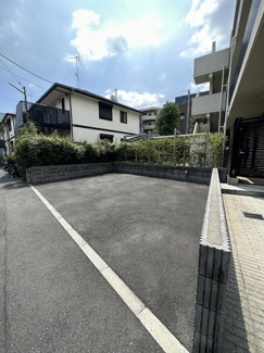 【駐車場】 | いつでも目の届く敷地内に駐車場があります♪お車をお持ちの方におすすめです！