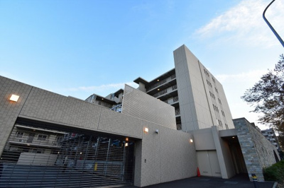 【外観】 | ヴィークコートセンター北 | 南向き17.5帖のプライベートテラス付！1階住戸の為、小さなお子様がいるご家族にも安心です♪