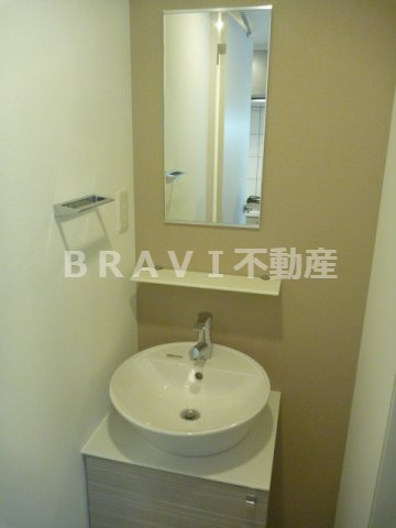 エスリード京橋グレイス　BRAVI不動産の独立洗面台|【エスリード京橋グレイス】独立洗面台です