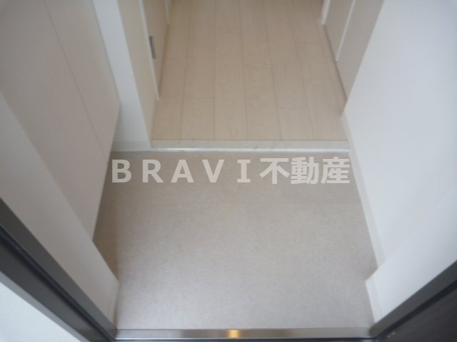 エスリード京橋グレイス　BRAVI不動産の玄関|【エスリード京橋グレイス】落ち着いた玄関です
