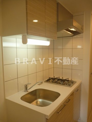 エスリード京橋グレイス　BRAVI不動産のキッチン|【エスリード京橋グレイス】きれいなキッチンです