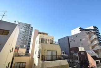 【展望】 | 物件のお問い合わせは、 ０３－６７２１－０８１８までお気軽にどうぞ！
バルコニーからの眺望