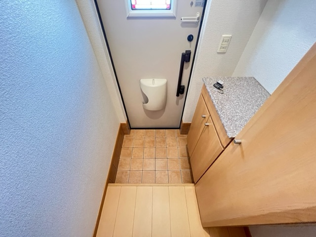 イジュ　アクシズの玄関