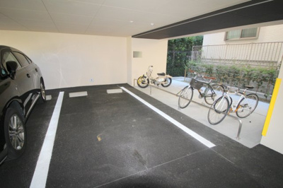 【駐車場】 | アビタシオンサンキュエム