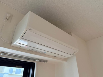 【設備】 | サクラグラース | 暑い夏や寒い冬に大活躍のエアコン付きです☆冷暖房完備で1年中快適に過ごせます♪