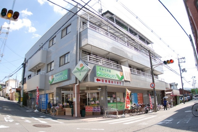 コンフェリア秦の外観