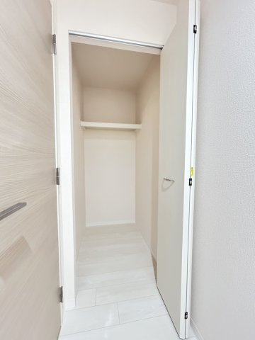 グラディート大沢川原の収納