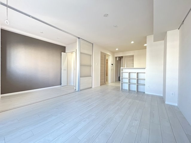 グラディート大沢川原の居間・リビング