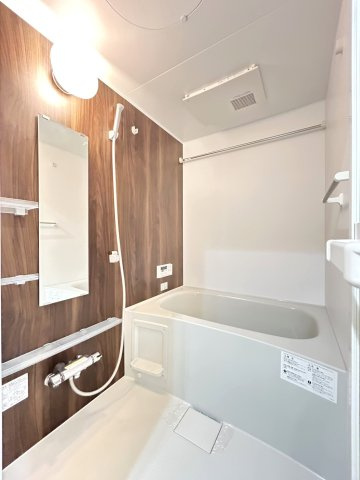 グラディート大沢川原の浴室