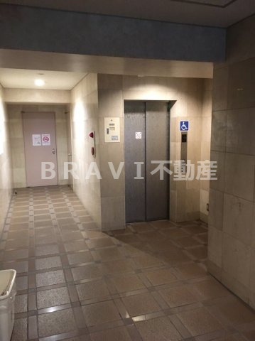 セレッソコート大阪城前　BRAVI不動産のロビー|【セレッソコート大阪城前】落ち着いたロビーです