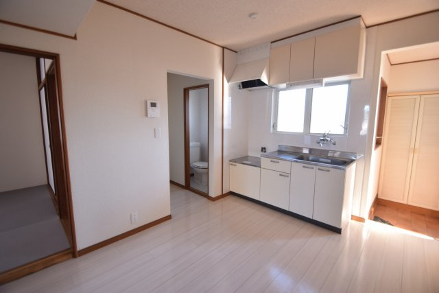 ピアハイツ南大野の居間・リビング|ダイニング全体