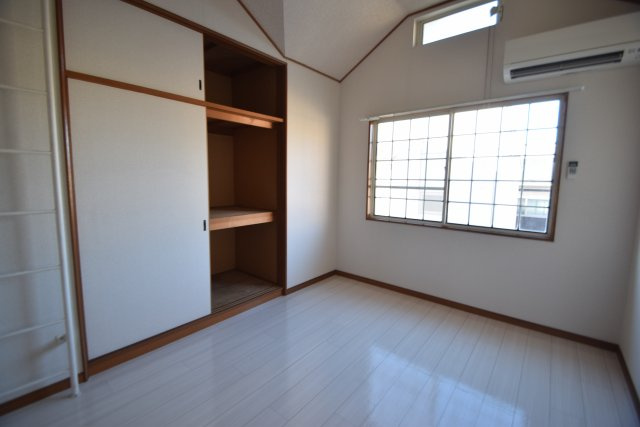 ピアハイツ南大野の洋室|エアコンつきです