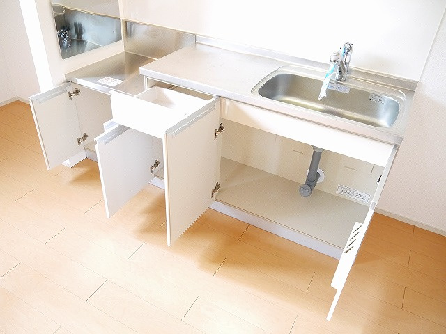 ランドマーク桜井　Ⅰの収納|便利な収納スペースです