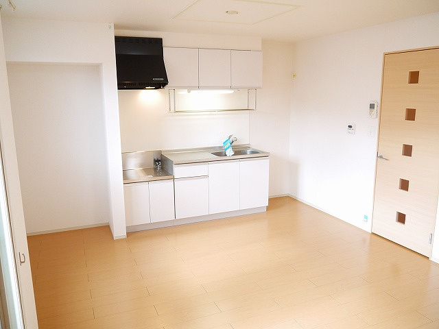 ランドマーク桜井　Ⅰの居間・リビング|ゆったり過ごせる居間です