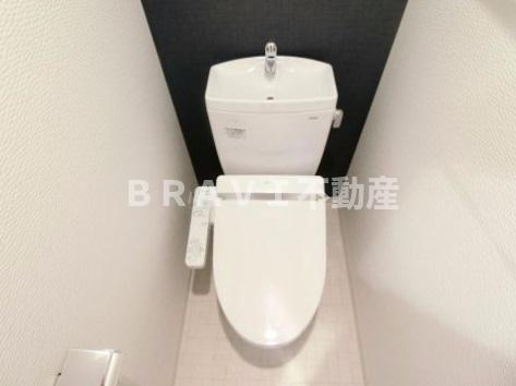 S-RESIDENCE南堀江（エスレジデンスミナミホリエ）　BRAVI不動産のトイレ|【S-RESIDENCE南堀江】清潔感のあるトイレです