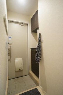 【エントランス】 | あると意外と便利な玄関手摺！