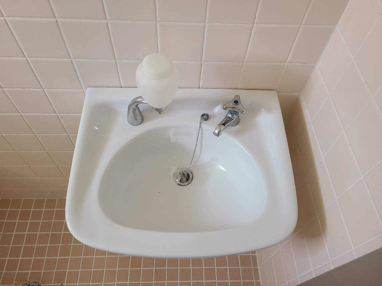 太都ビルの洗面所|太都ビル