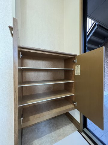 ハイカムールあすかBの収納|シューズボックス