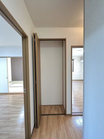 ハイカムールあすかBの収納|廊下収納